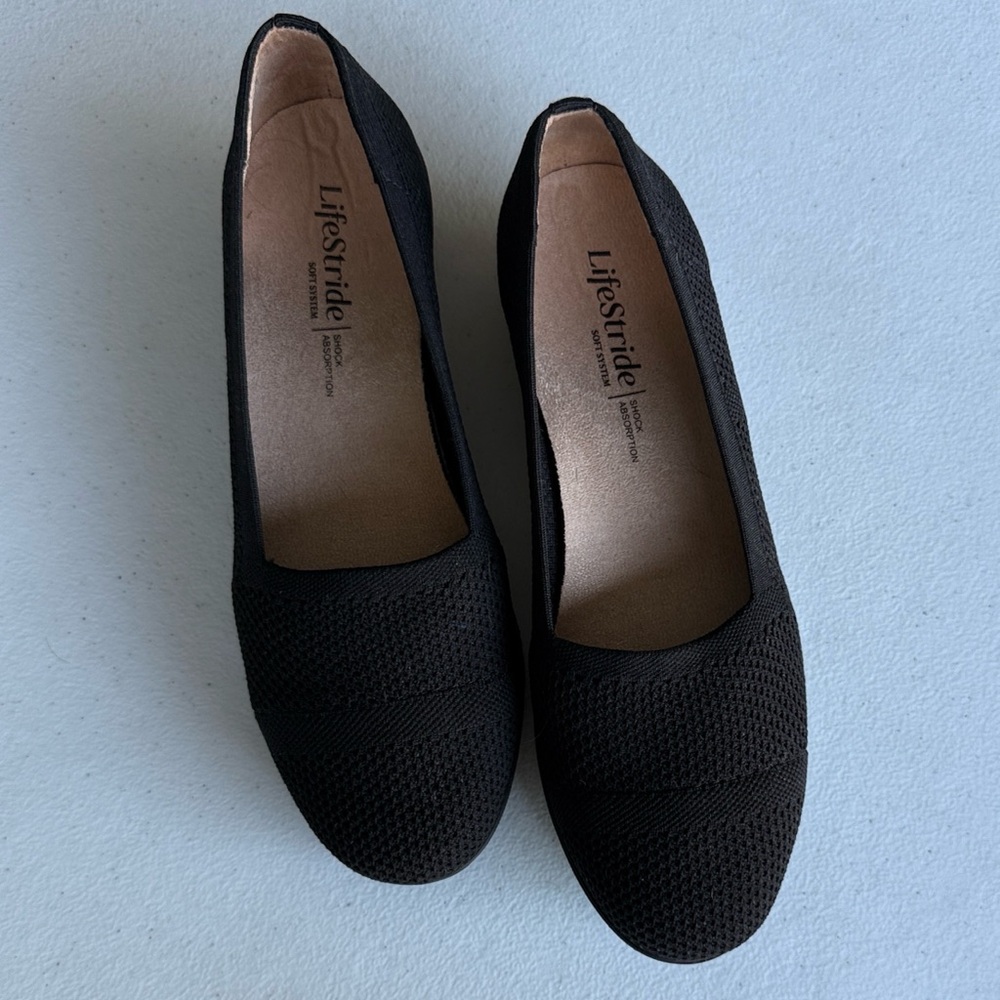 Life Stride Women's Classic Black Loafers